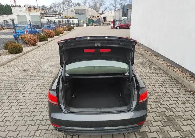 AUDI A4 Limousine 2.0 TDI ultra S tronic design