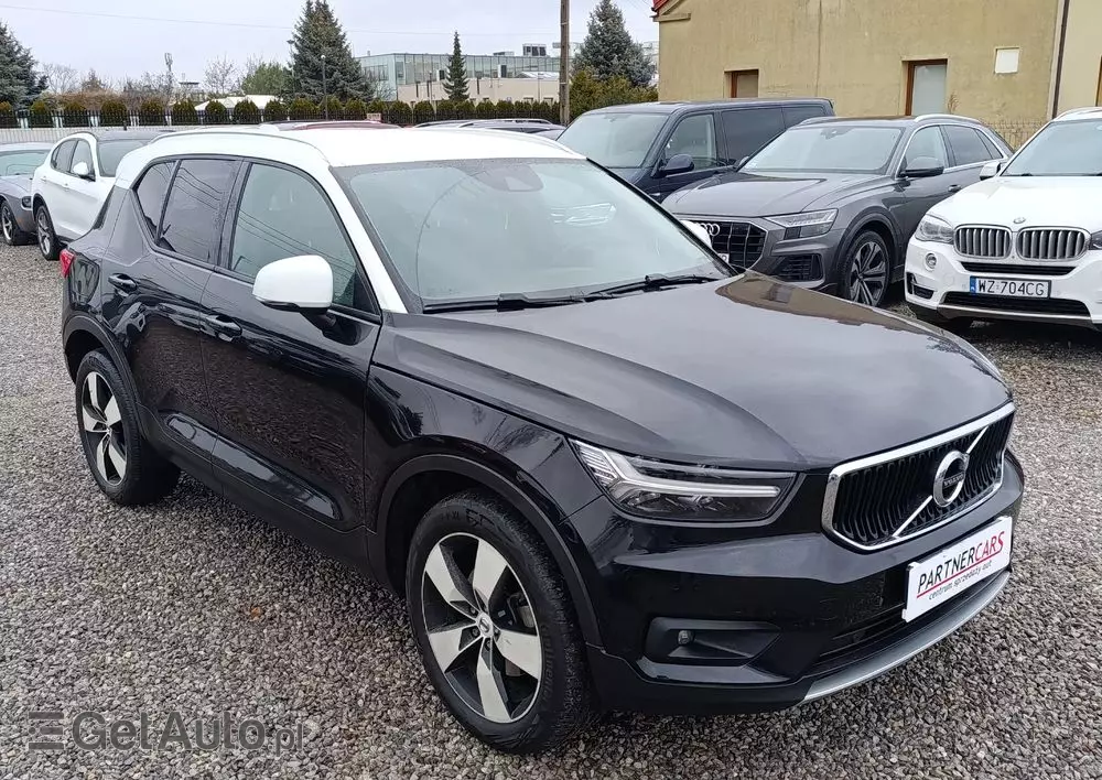 VOLVO XC 40 D3 AWD Geartronic Momentum Pro