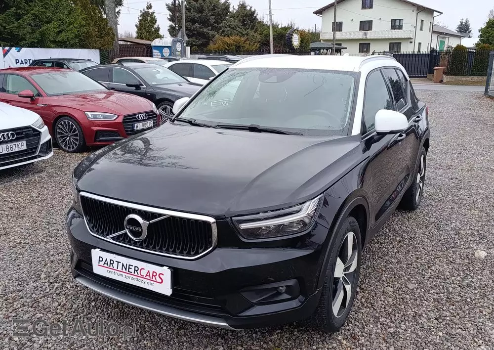 VOLVO XC 40 D3 AWD Geartronic Momentum Pro