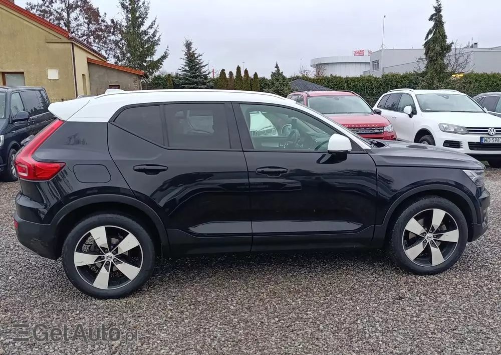 VOLVO XC 40 D3 AWD Geartronic Momentum Pro
