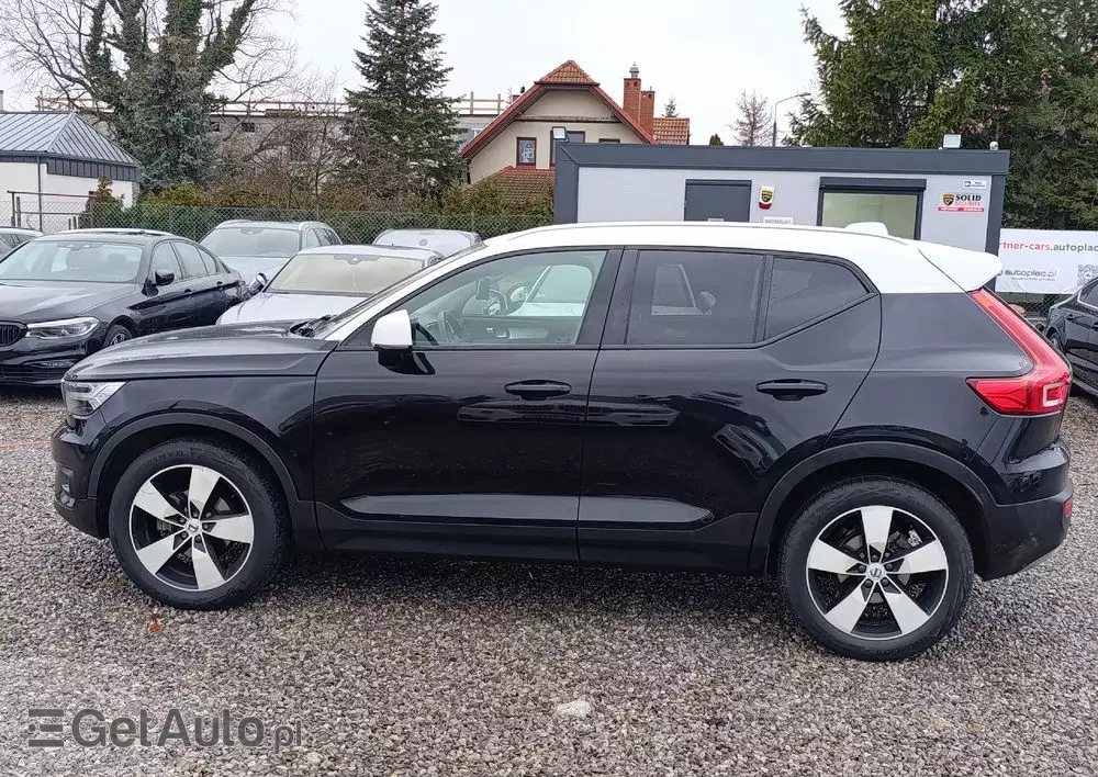 VOLVO XC 40 D3 AWD Geartronic Momentum Pro
