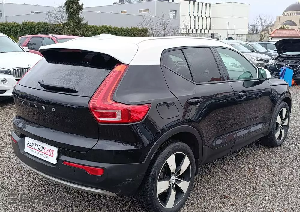 VOLVO XC 40 D3 AWD Geartronic Momentum Pro