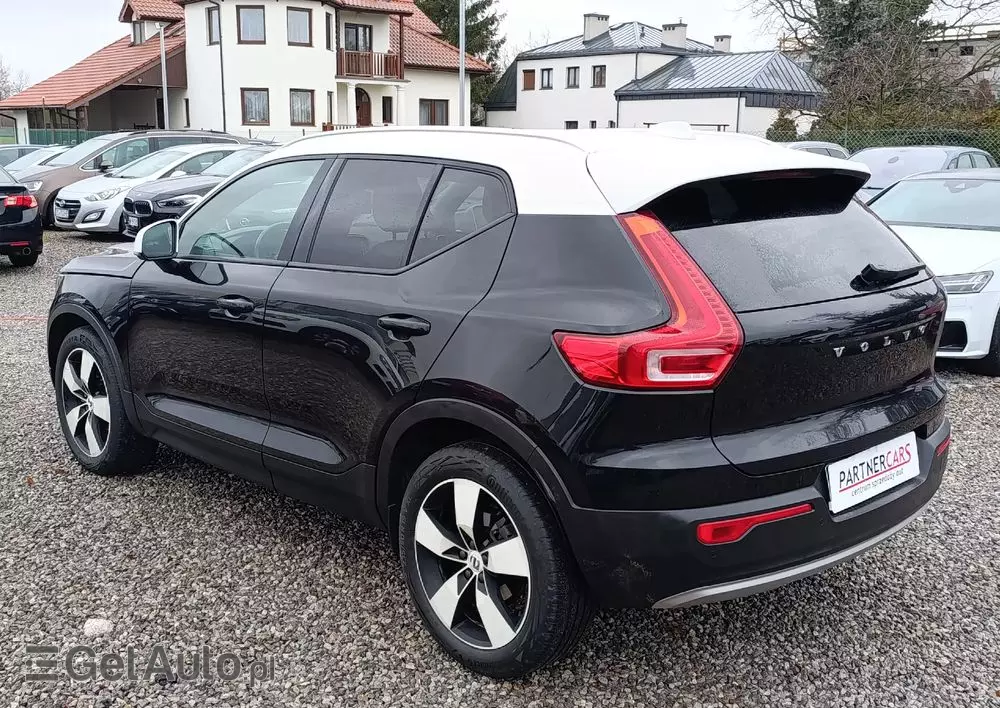 VOLVO XC 40 D3 AWD Geartronic Momentum Pro