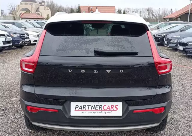 VOLVO XC 40 D3 AWD Geartronic Momentum Pro