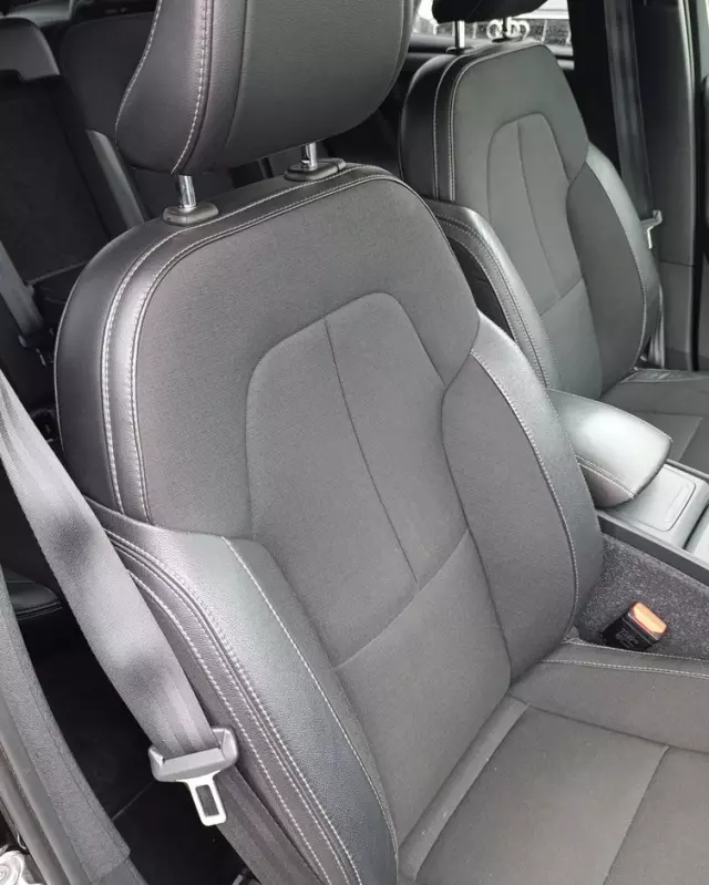 VOLVO XC 40 D3 AWD Geartronic Momentum Pro