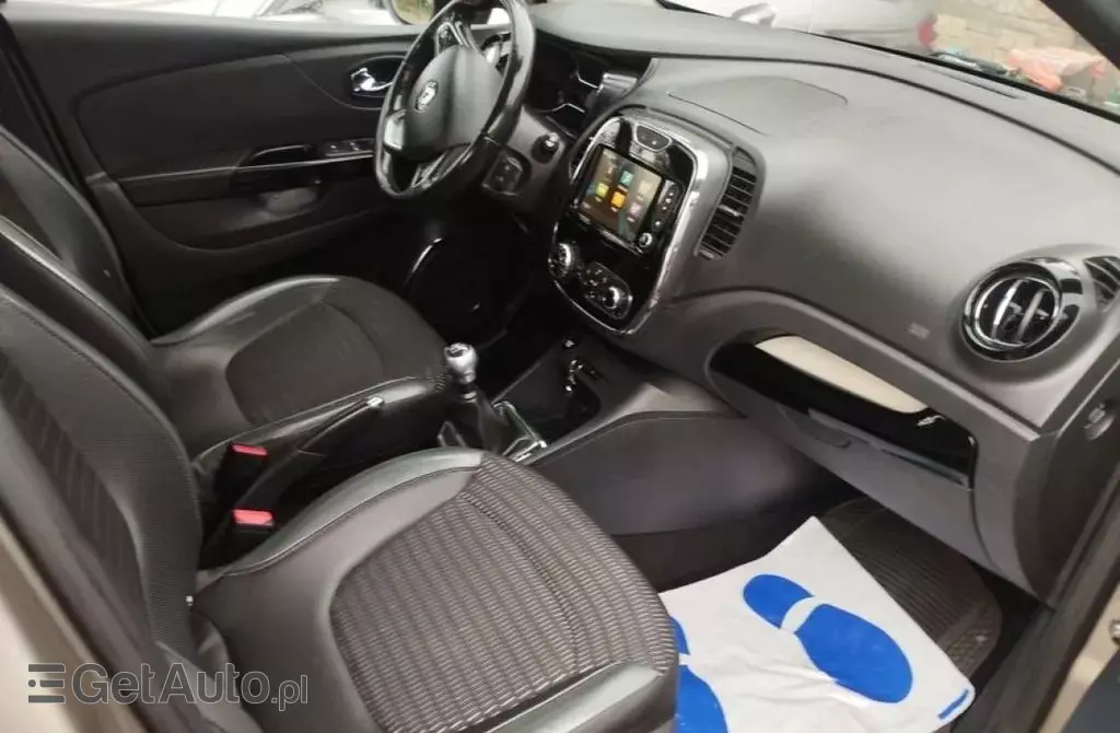 RENAULT Captur 