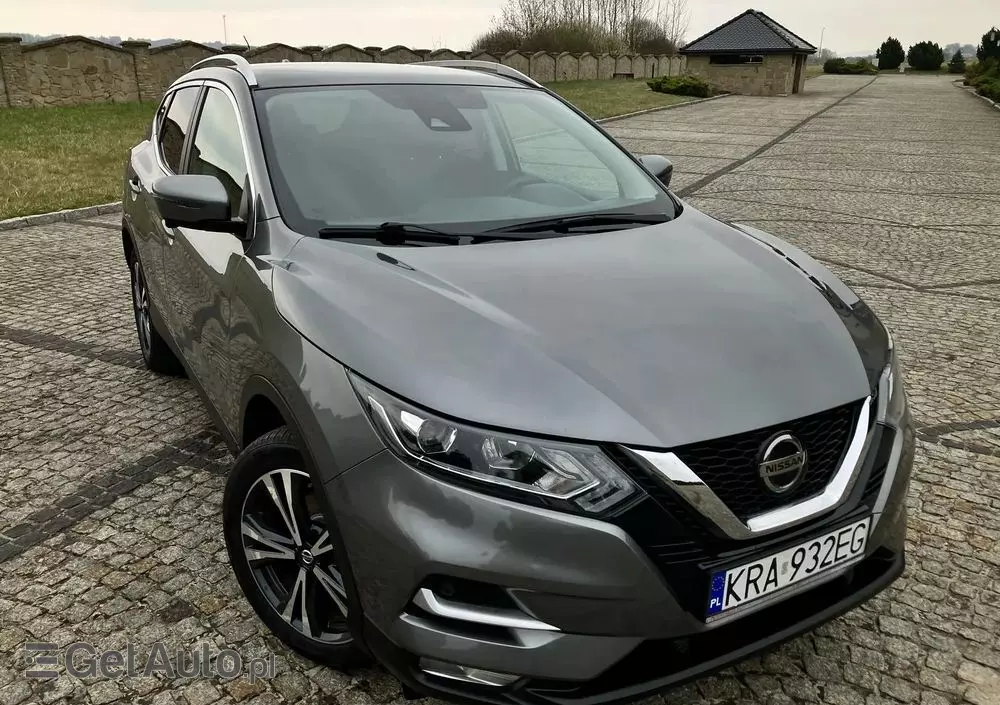 NISSAN Qashqai 1.3 DIG-T N-Connecta