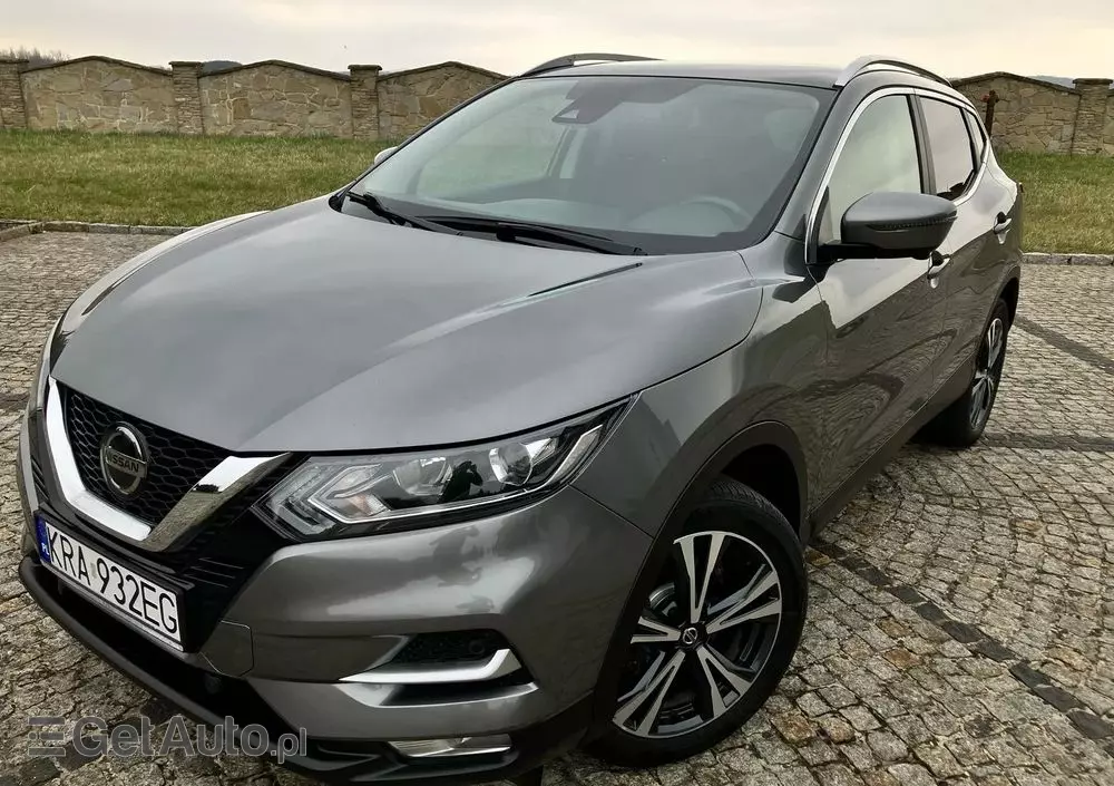 NISSAN Qashqai 1.3 DIG-T N-Connecta