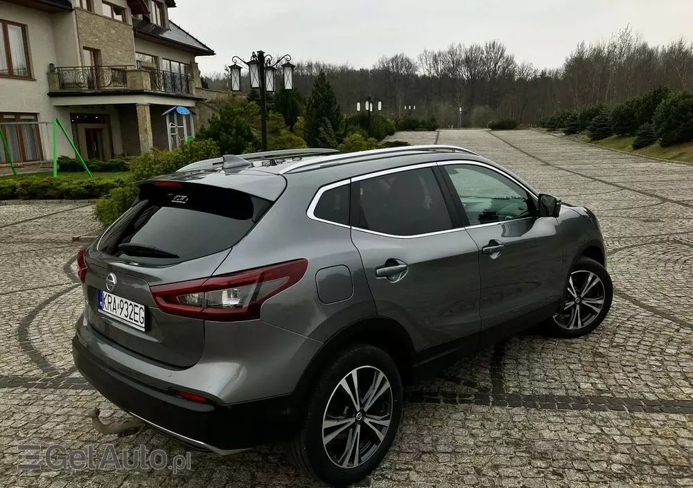 NISSAN Qashqai 1.3 DIG-T N-Connecta
