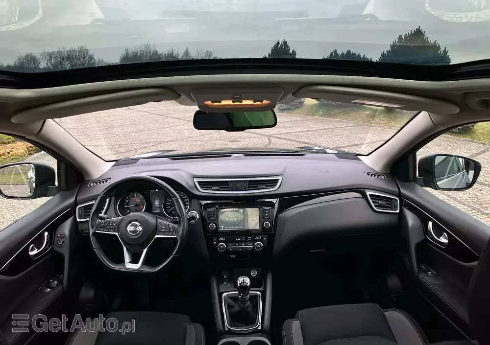 NISSAN Qashqai 1.3 DIG-T N-Connecta