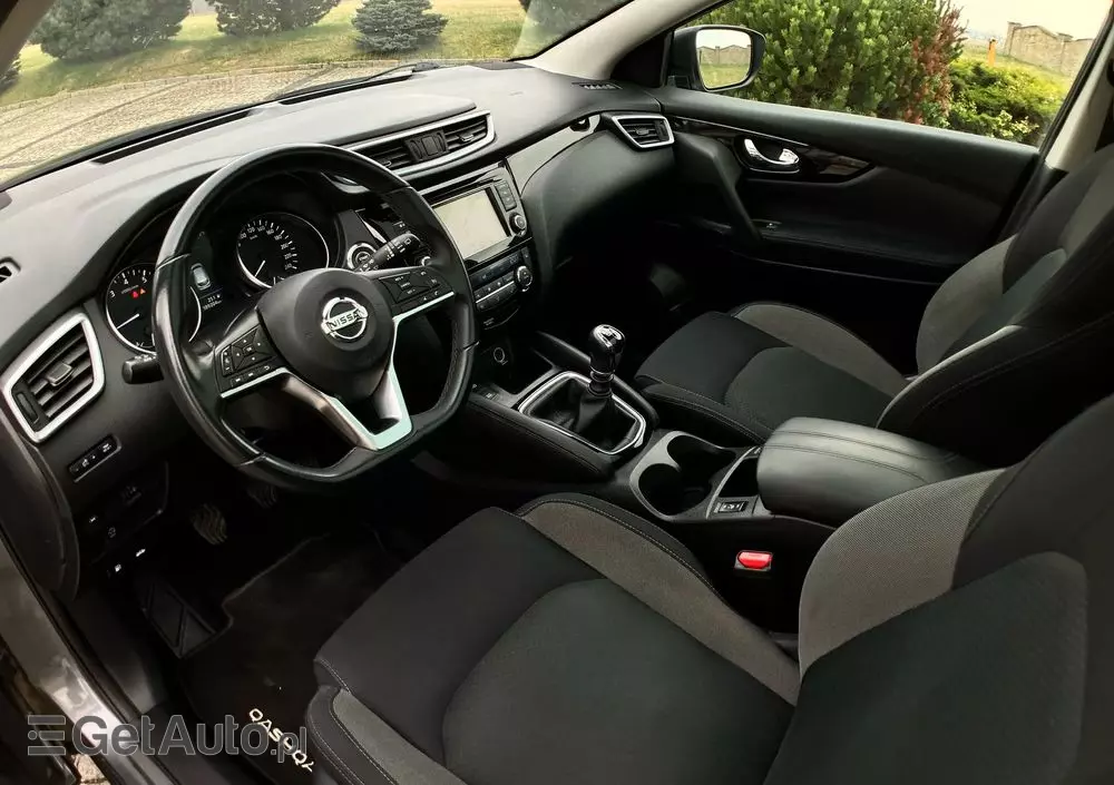 NISSAN Qashqai 1.3 DIG-T N-Connecta