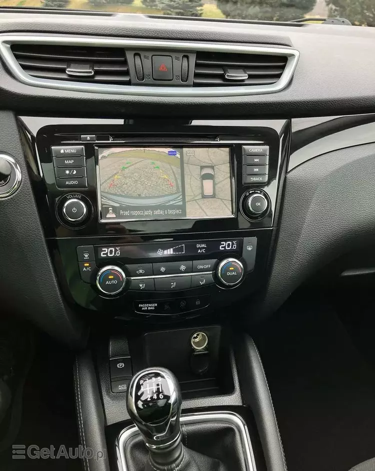 NISSAN Qashqai 1.3 DIG-T N-Connecta