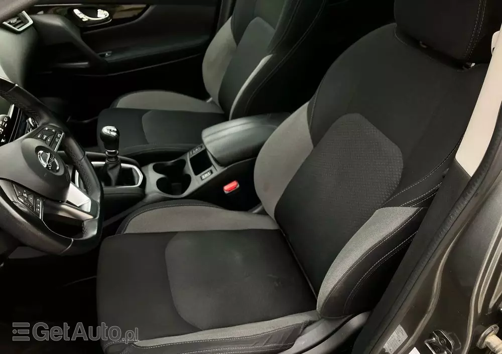 NISSAN Qashqai 1.3 DIG-T N-Connecta