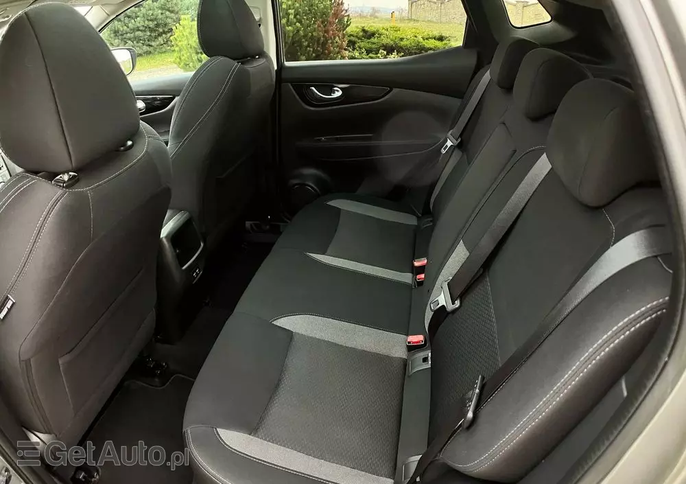 NISSAN Qashqai 1.3 DIG-T N-Connecta