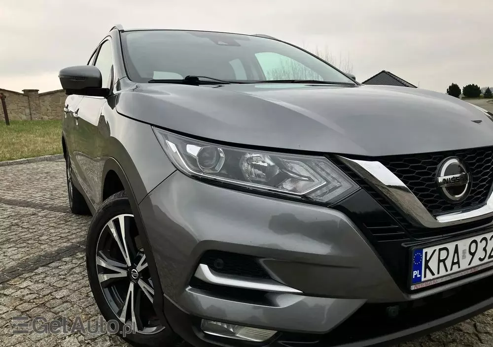 NISSAN Qashqai 1.3 DIG-T N-Connecta
