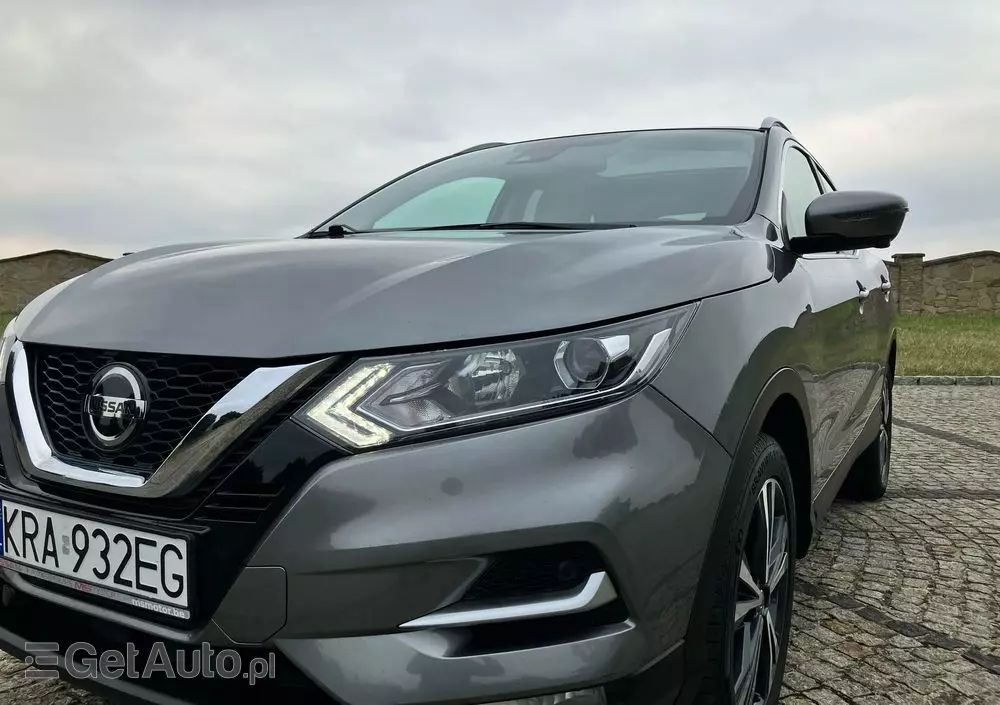 NISSAN Qashqai 1.3 DIG-T N-Connecta
