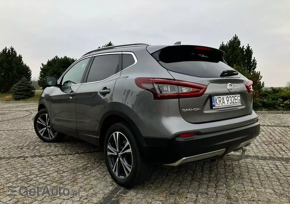 NISSAN Qashqai 1.3 DIG-T N-Connecta