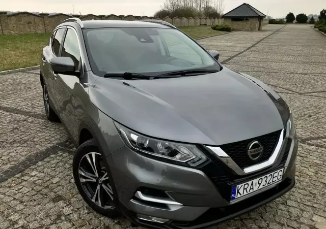 NISSAN Qashqai 1.3 DIG-T N-Connecta
