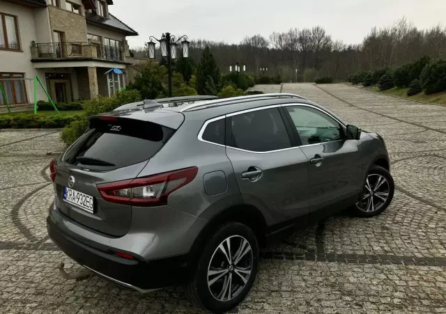 NISSAN Qashqai 1.3 DIG-T N-Connecta