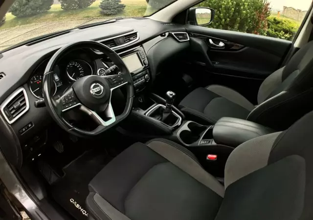 NISSAN Qashqai 1.3 DIG-T N-Connecta