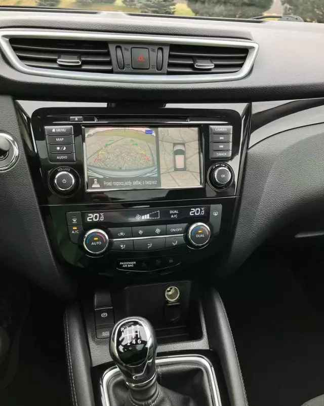 NISSAN Qashqai 1.3 DIG-T N-Connecta