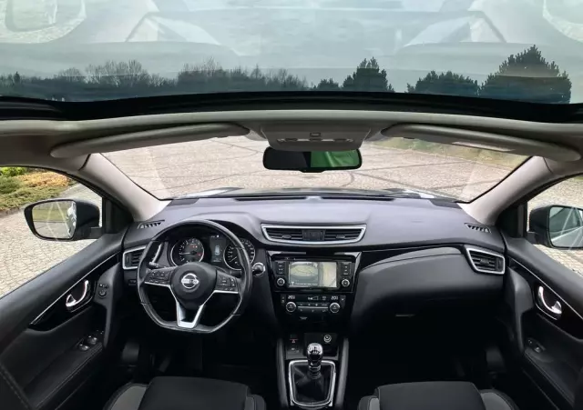 NISSAN Qashqai 1.3 DIG-T N-Connecta