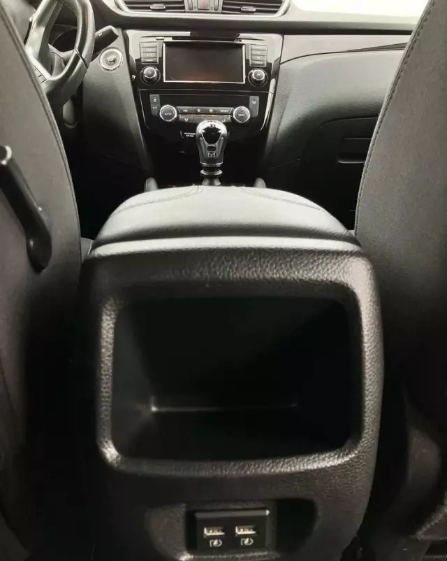 NISSAN Qashqai 1.3 DIG-T N-Connecta