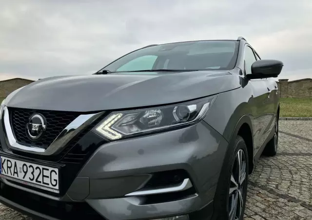 NISSAN Qashqai 1.3 DIG-T N-Connecta