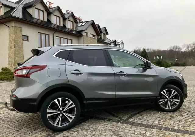NISSAN Qashqai 1.3 DIG-T N-Connecta