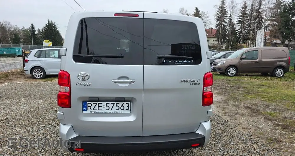 TOYOTA Proace Verso 2.0 D4-D Long Family