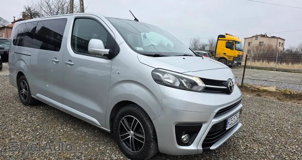 TOYOTA Proace Verso 2.0 D4-D Long Family