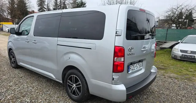 TOYOTA Proace Verso 2.0 D4-D Long Family