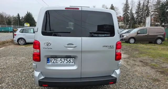 TOYOTA Proace Verso 2.0 D4-D Long Family