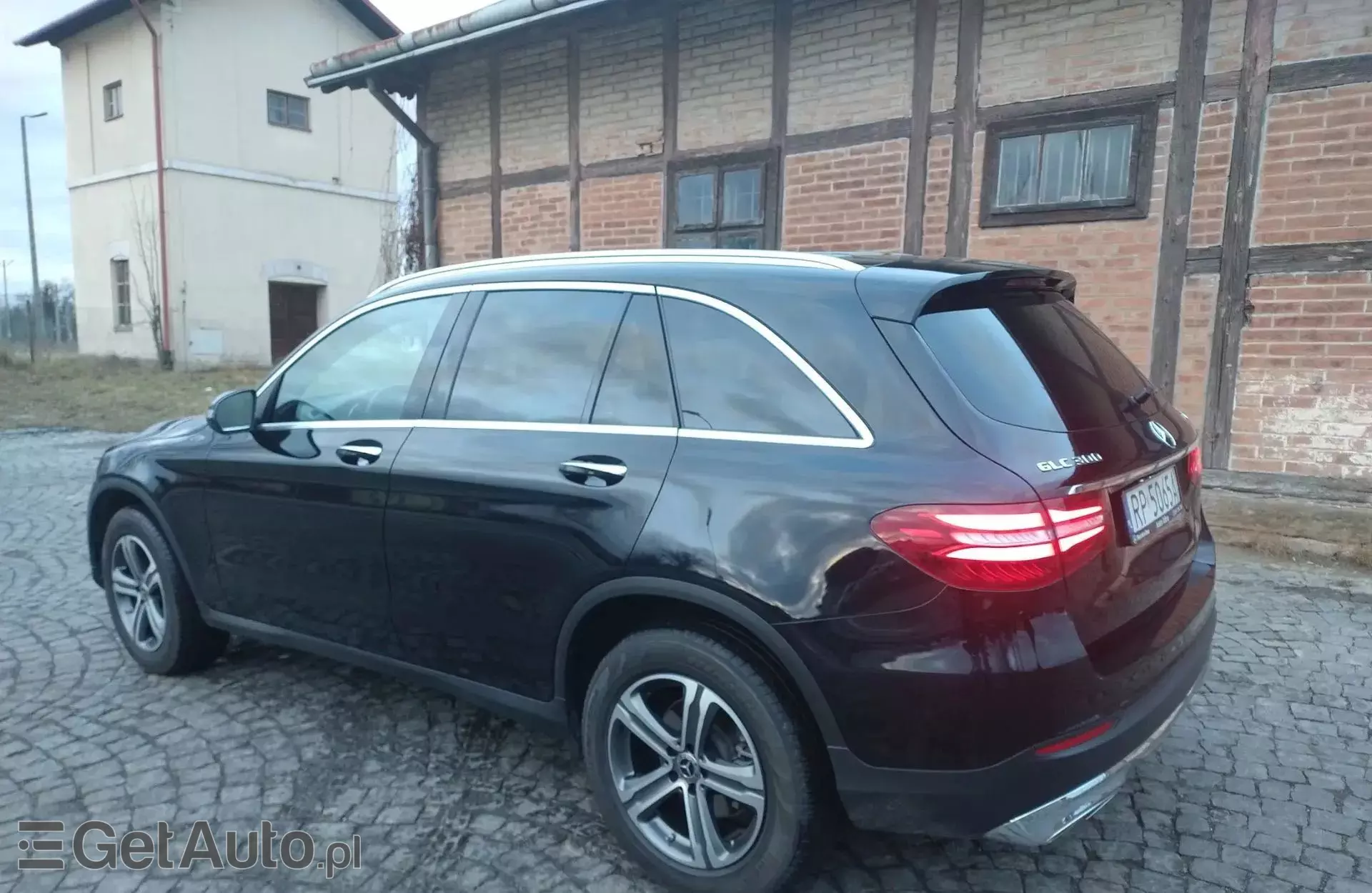 MERCEDES-BENZ GLC 