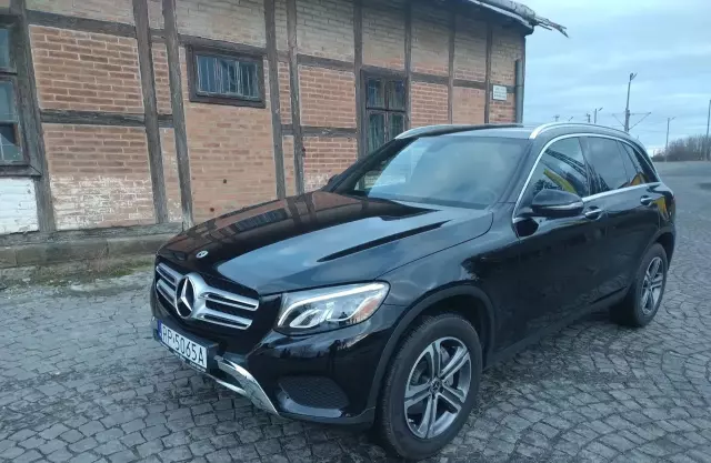 MERCEDES-BENZ GLC 