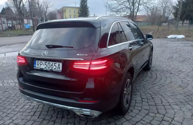 MERCEDES-BENZ GLC 