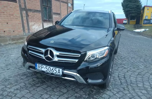 MERCEDES-BENZ GLC 