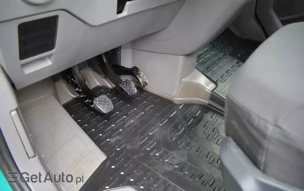 VOLKSWAGEN CRAFTER II brygadówka 