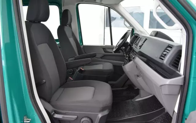 VOLKSWAGEN CRAFTER II brygadówka 