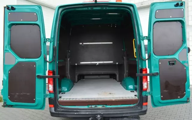 VOLKSWAGEN CRAFTER II brygadówka 