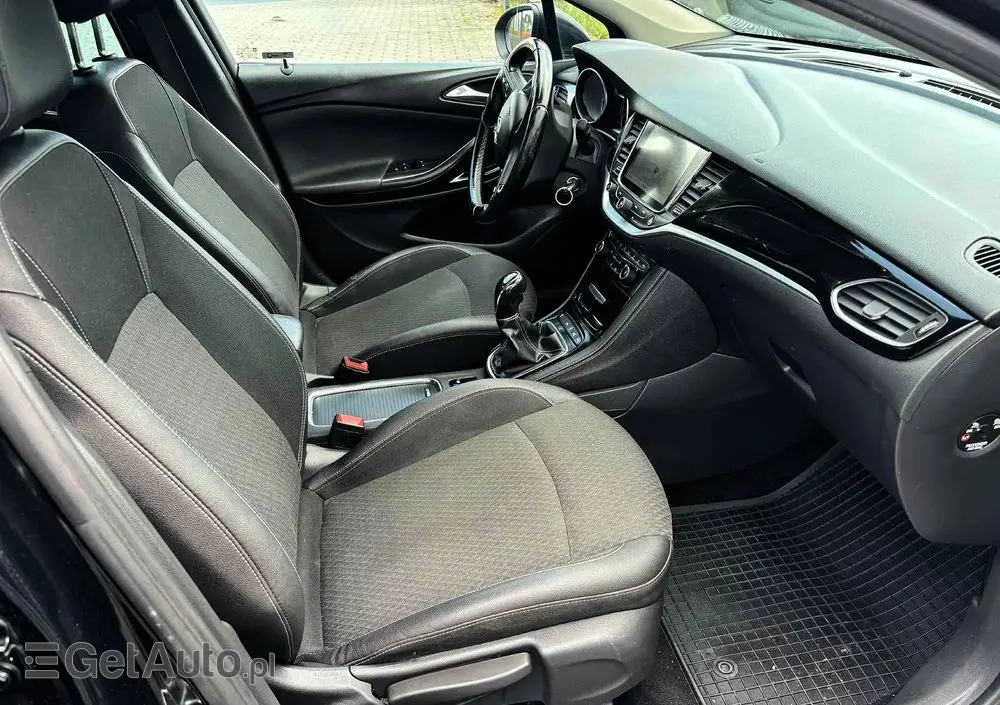 OPEL Astra 1.4 Turbo Sports Tourer Ultimate