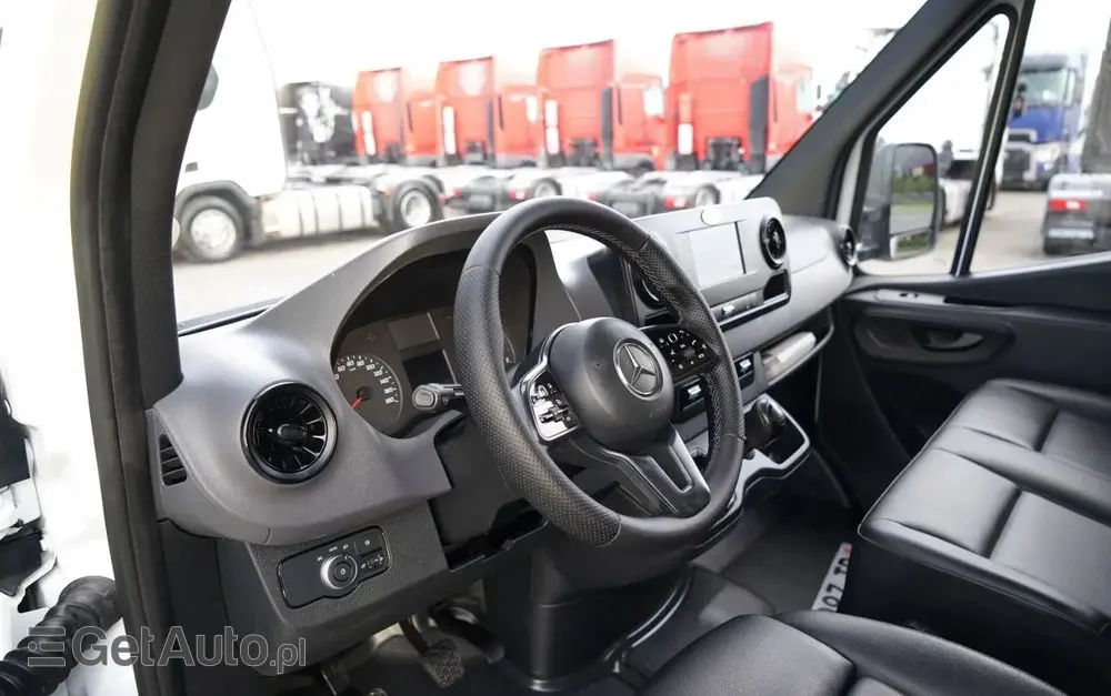 MERCEDES-BENZ SPRINTER / KONTENER / 2019 ROK 