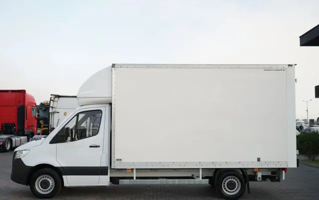 MERCEDES-BENZ SPRINTER / KONTENER / 2019 ROK 