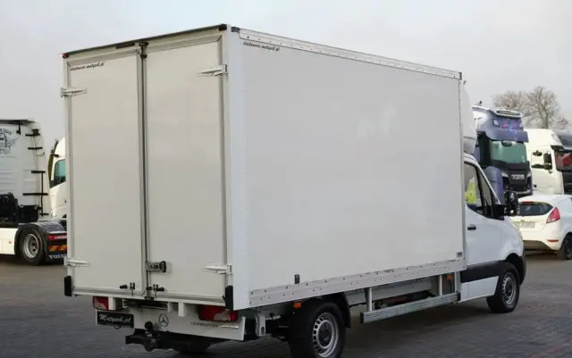 MERCEDES-BENZ SPRINTER / KONTENER / 2019 ROK 
