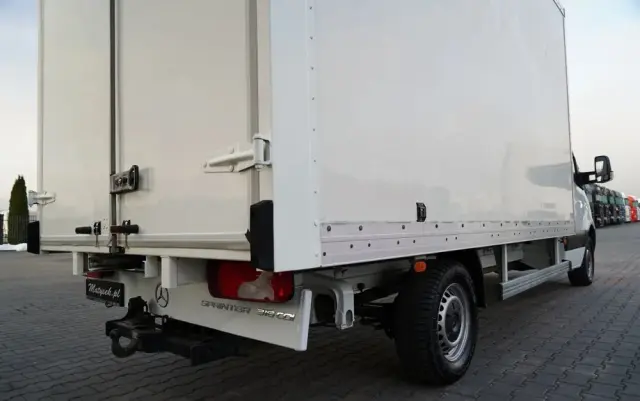 MERCEDES-BENZ SPRINTER / KONTENER / 2019 ROK 