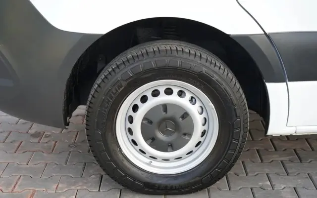MERCEDES-BENZ SPRINTER / KONTENER / 2019 ROK 