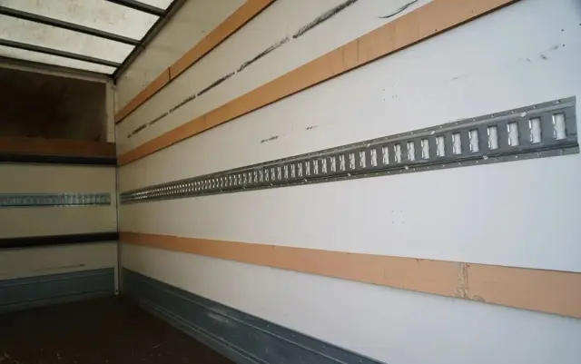 MERCEDES-BENZ SPRINTER / KONTENER / 2019 ROK 