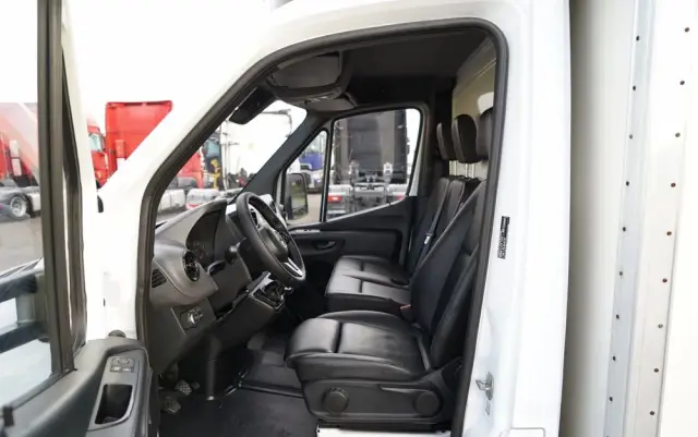 MERCEDES-BENZ SPRINTER / KONTENER / 2019 ROK 