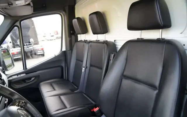 MERCEDES-BENZ SPRINTER / KONTENER / 2019 ROK 