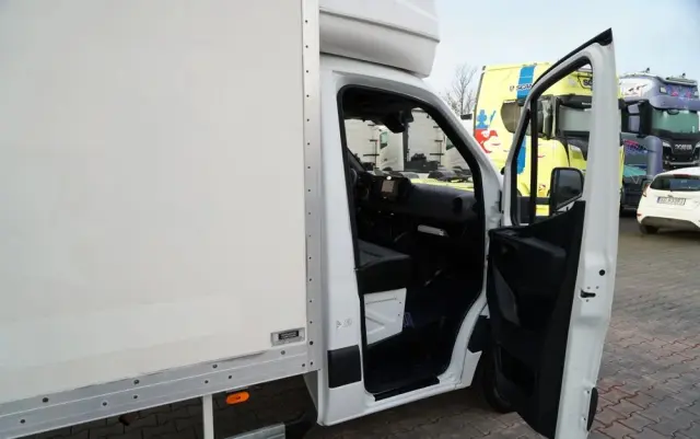 MERCEDES-BENZ SPRINTER / KONTENER / 2019 ROK 